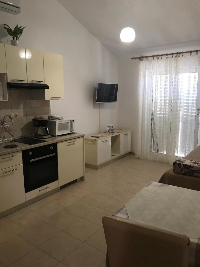 Sea View Apartment Near The Beach S2-Jelsa Center Exterior photo